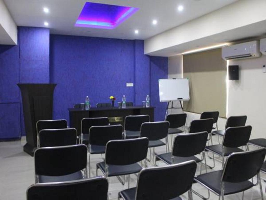Sm Regency Kochi Esterno foto