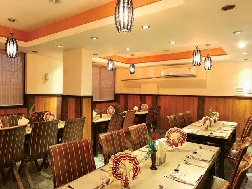 Sm Regency Kochi Esterno foto